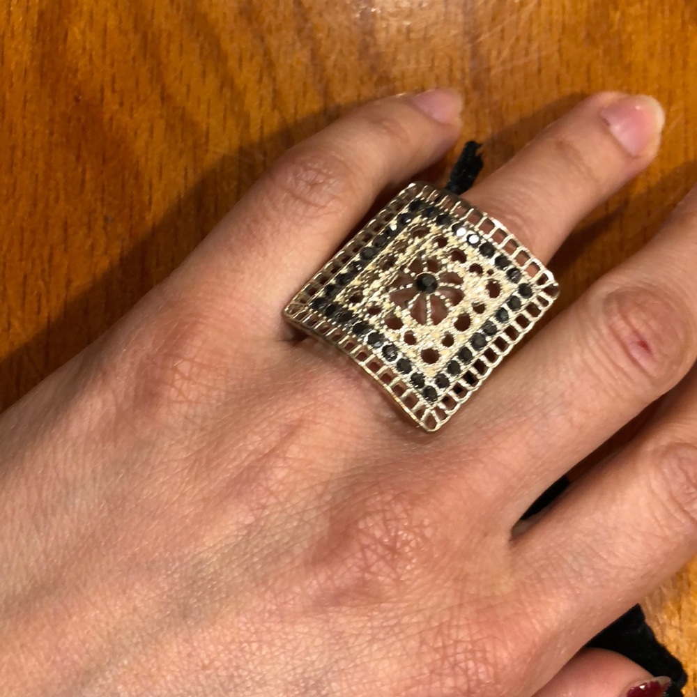 Oversized fashion jewelry ring